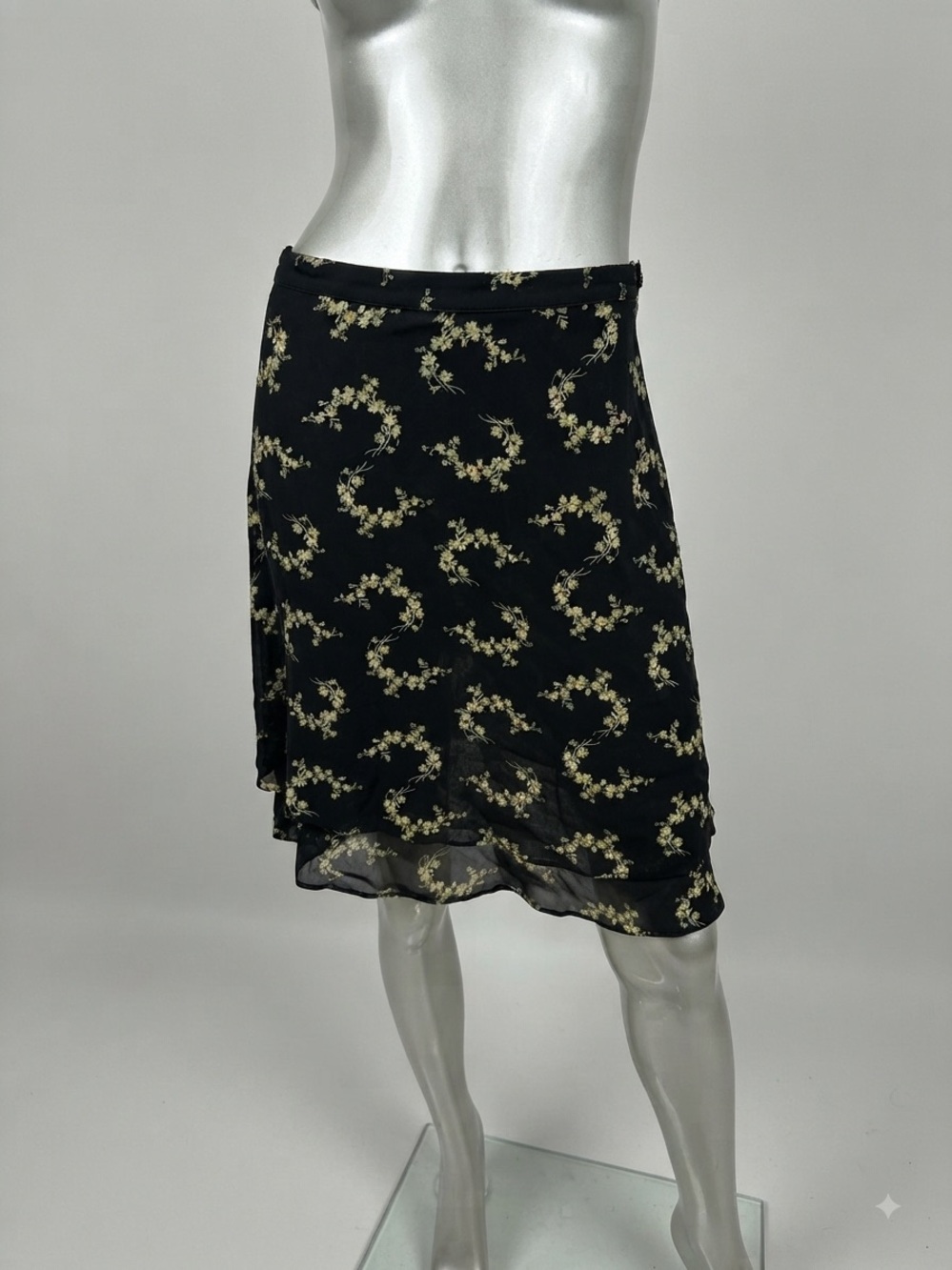 Banana Republic Black Floral Silk Rayon A-line  Skirt Sz 4 Layered Hem